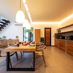 New 2-Bedroom Villa In Seminyak